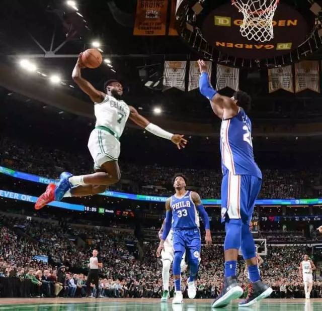 感到措手不 感到措手不